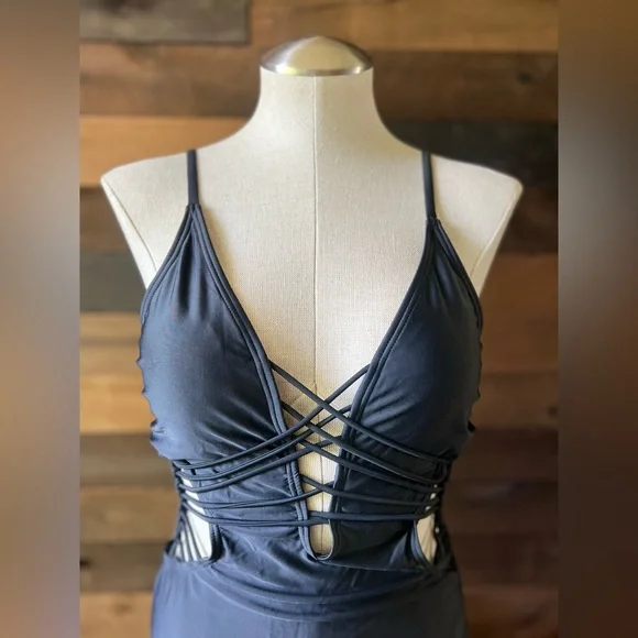 Ibiza Black Macrame Crisscross One Piece Strappy Swimsuit - Picture 9 of 12